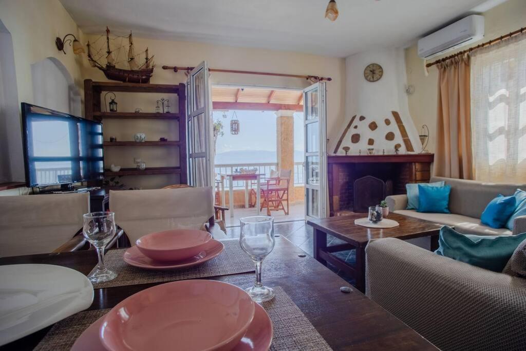 Kohyli Beachfront House Agia Pelagia Chlomou Экстерьер фото