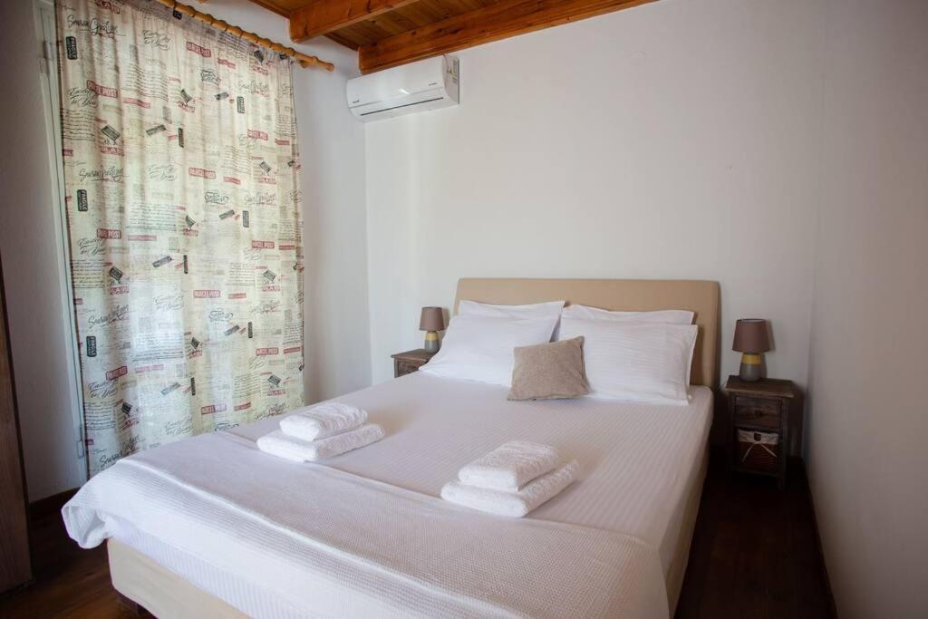 Kohyli Beachfront House Agia Pelagia Chlomou Экстерьер фото