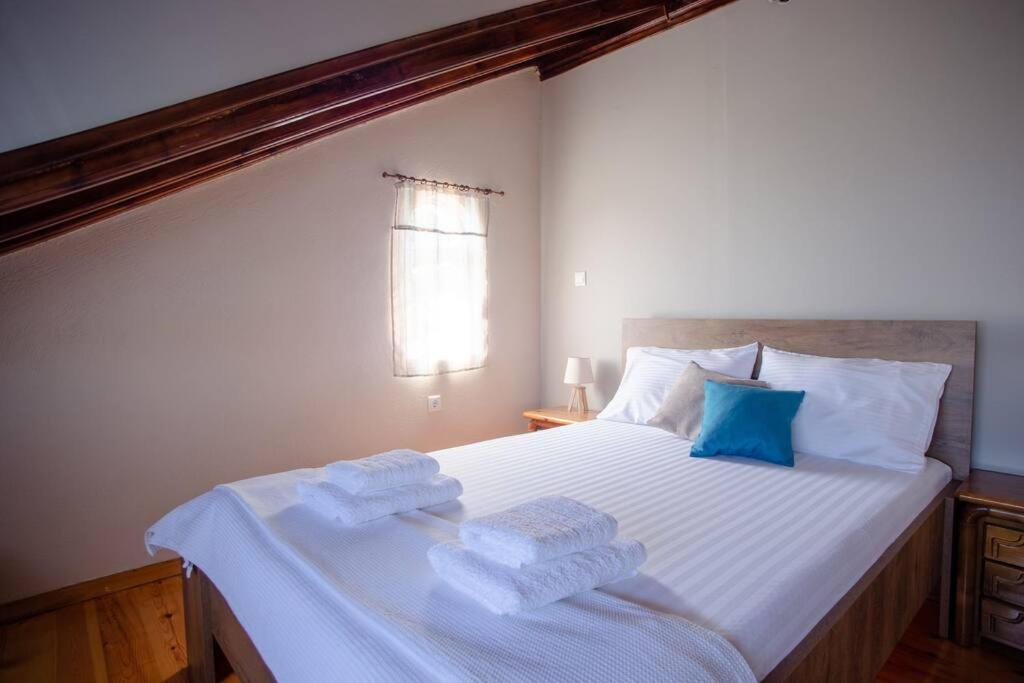 Kohyli Beachfront House Agia Pelagia Chlomou Экстерьер фото