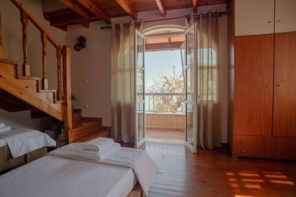 Kohyli Beachfront House Agia Pelagia Chlomou Экстерьер фото
