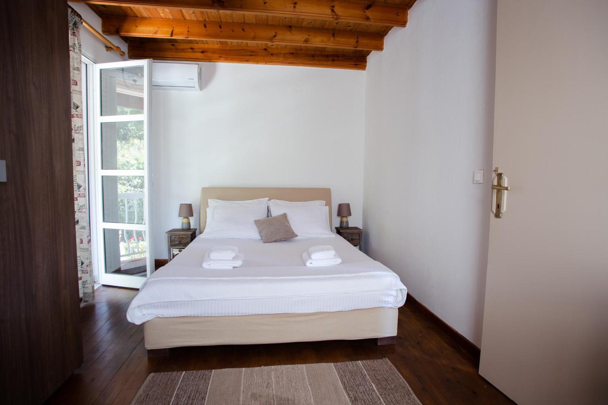Kohyli Beachfront House Agia Pelagia Chlomou Экстерьер фото