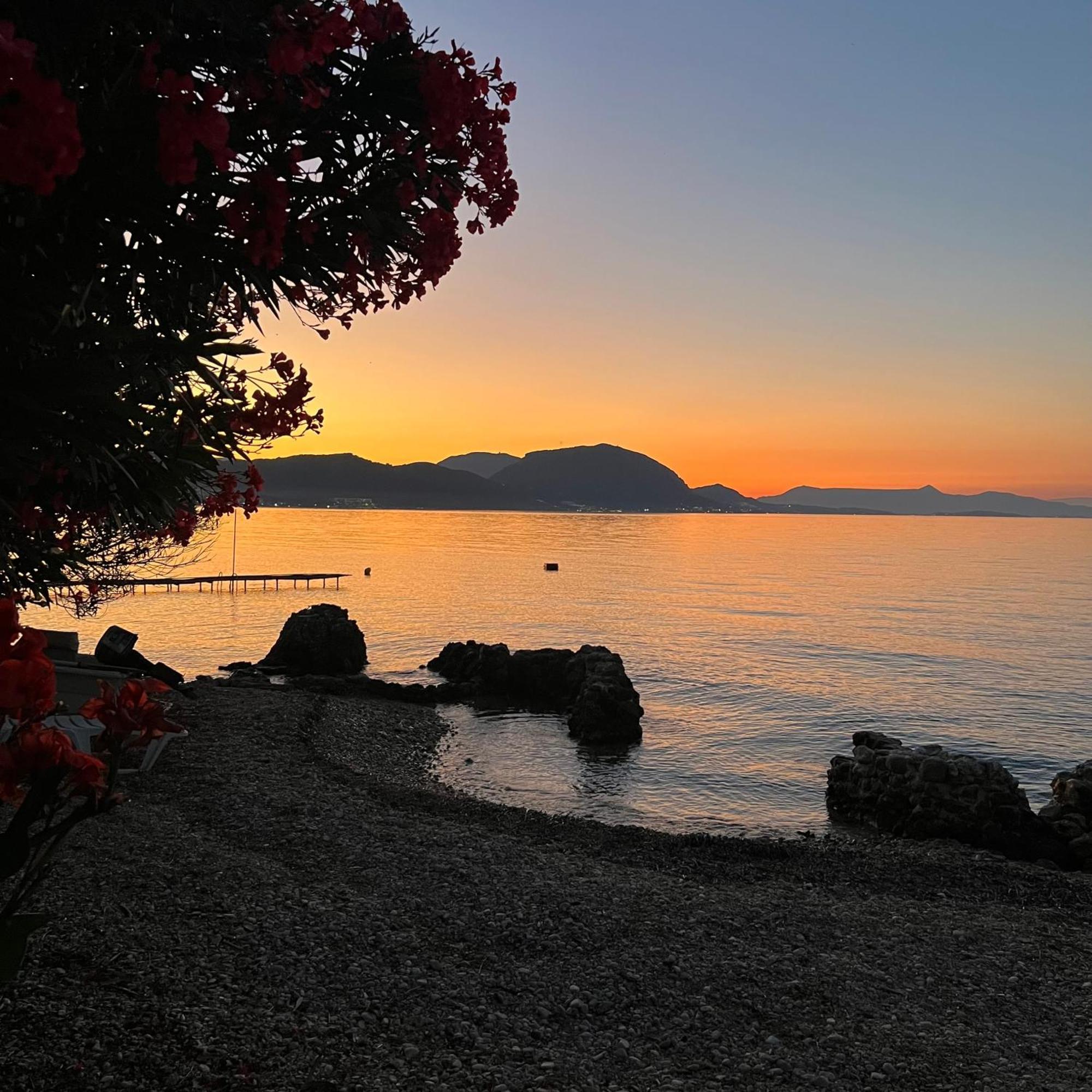 Kohyli Beachfront House Agia Pelagia Chlomou Экстерьер фото