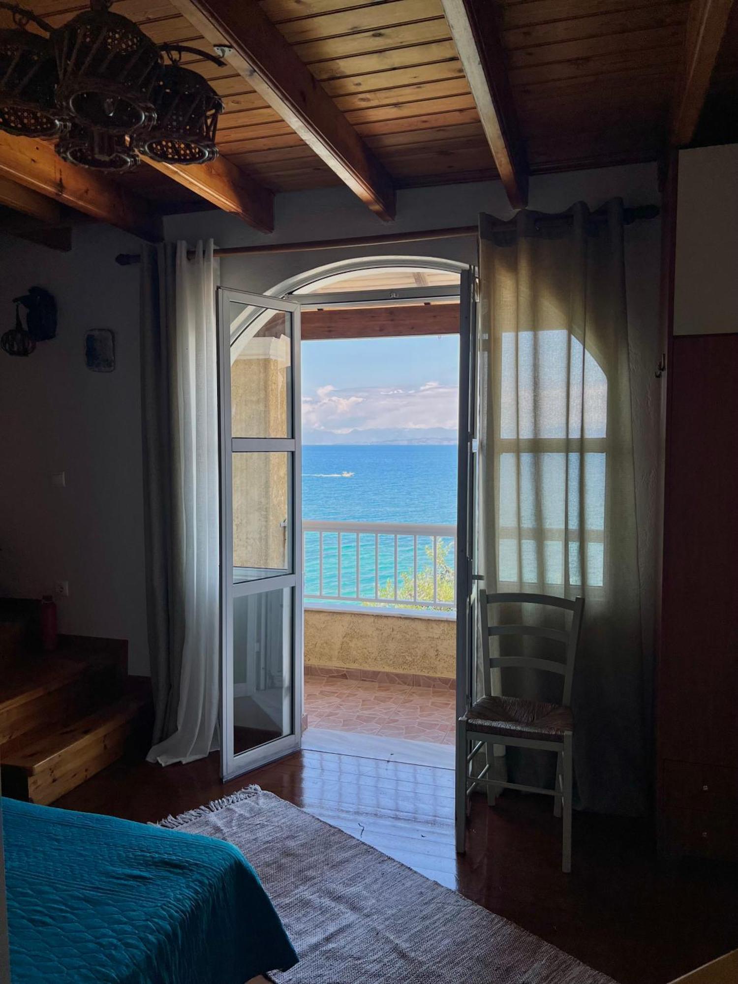Kohyli Beachfront House Agia Pelagia Chlomou Экстерьер фото