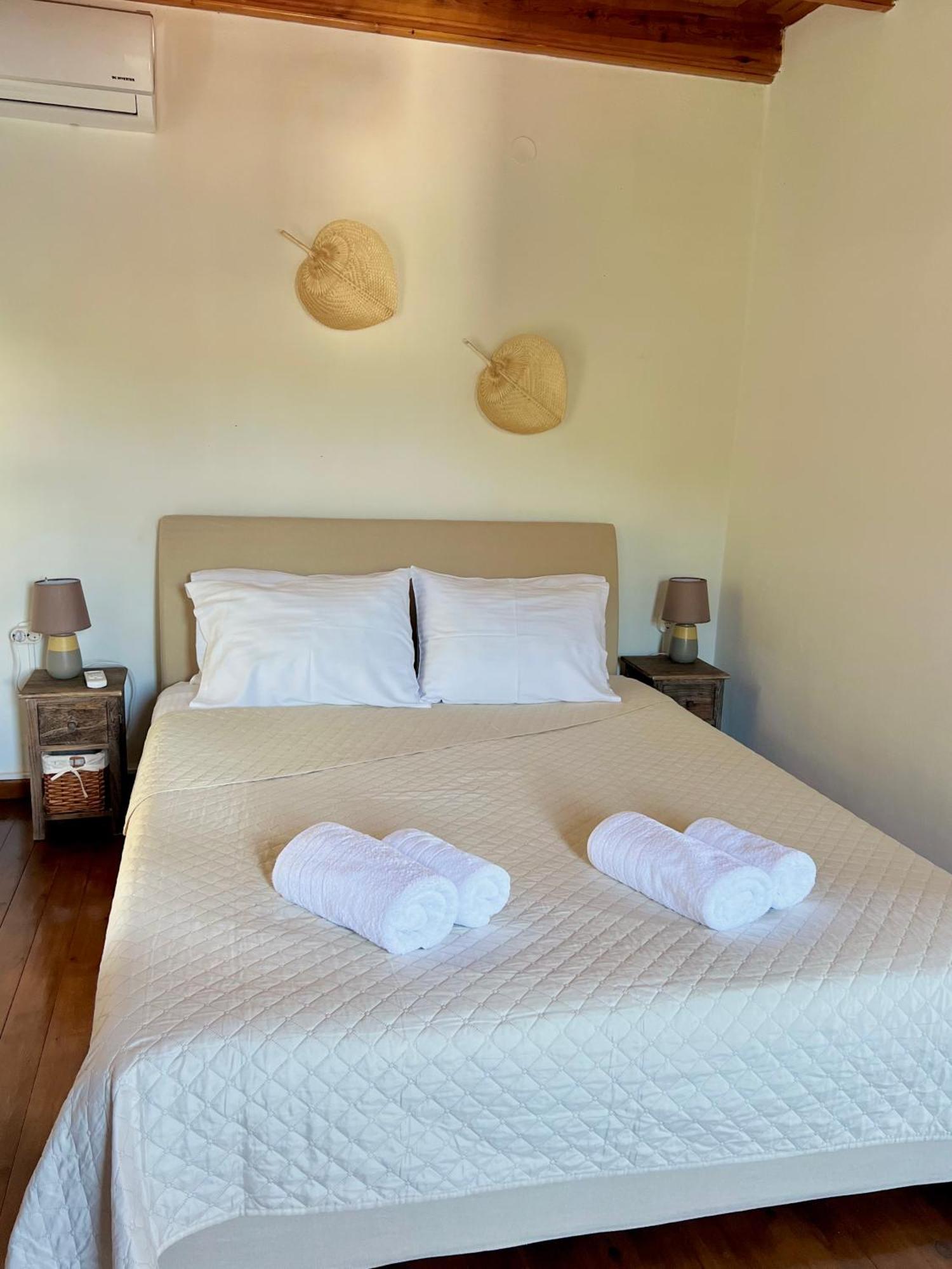 Kohyli Beachfront House Agia Pelagia Chlomou Экстерьер фото